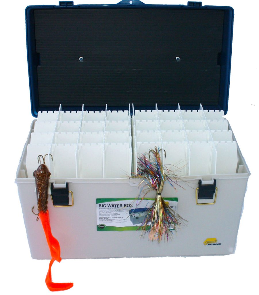 bucktail tackle box Flambeau Maximizer (when fully zipped) Bucky Bucktail & Tommy Topwater